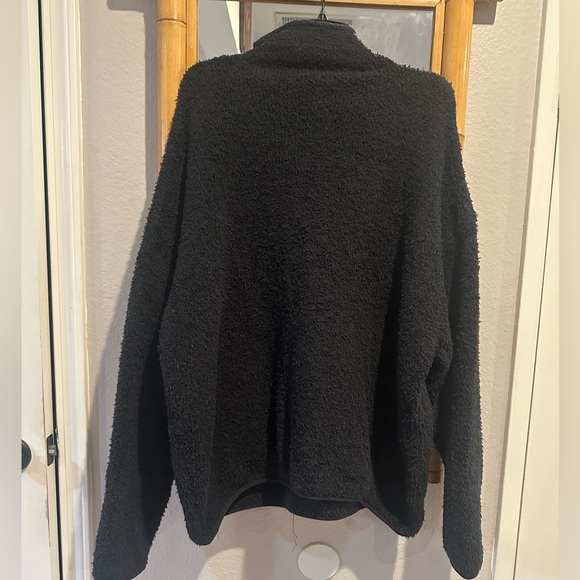 SKIMS teddy pullover with quarter snaps and high neck - Picture 6 of 14